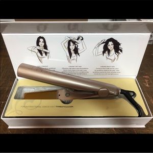 TYME STRAIGHTENER - New with Sleeve